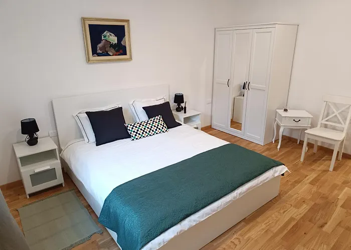 Apartment Split Downtown