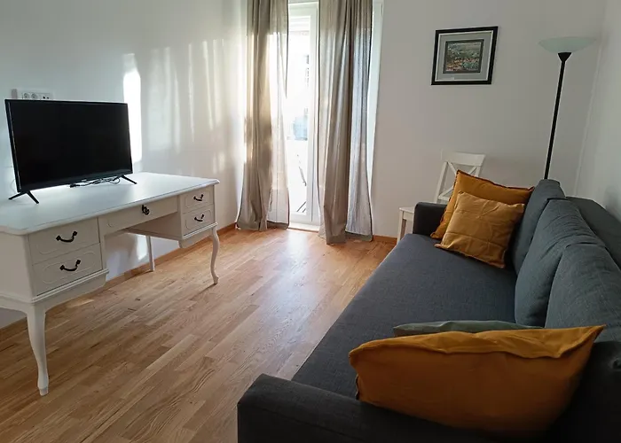 Apartment Split Downtown